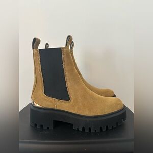 MAJE Ankle Platform Chelsea Boot Gold Accent NWOB Size 40